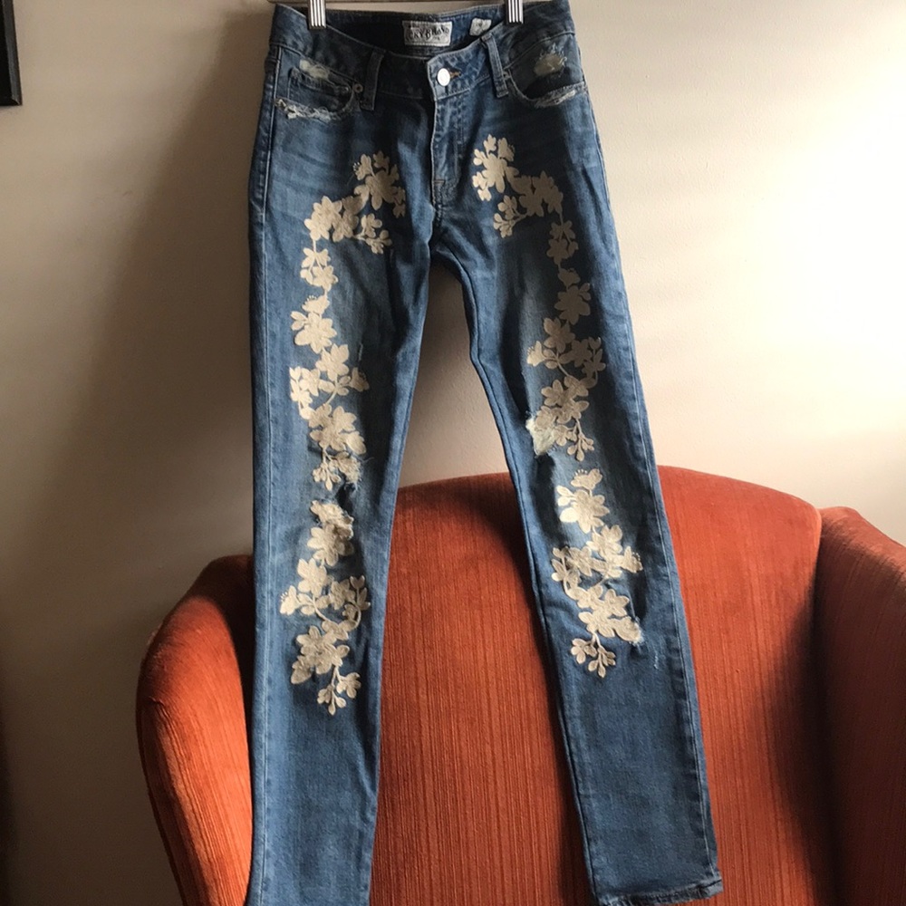 NWOT lucky Brand with flowers jeans
